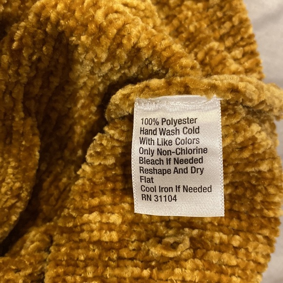 Mustard Sweater - Picture 6 of 6